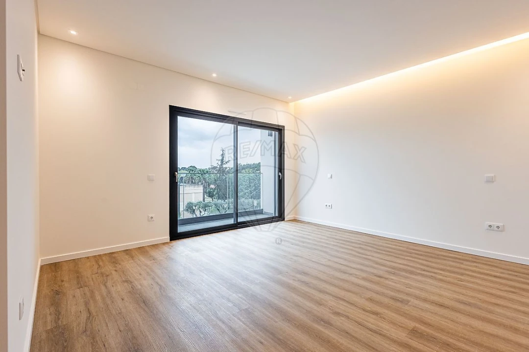 Moradia T4 para Venda em Aveiras de Cima Foto 20