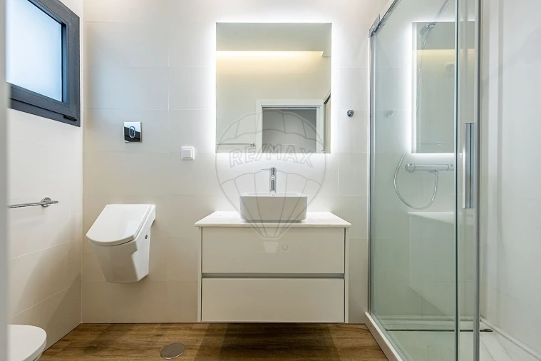 Moradia T4 para Venda em Aveiras de Cima Foto 9