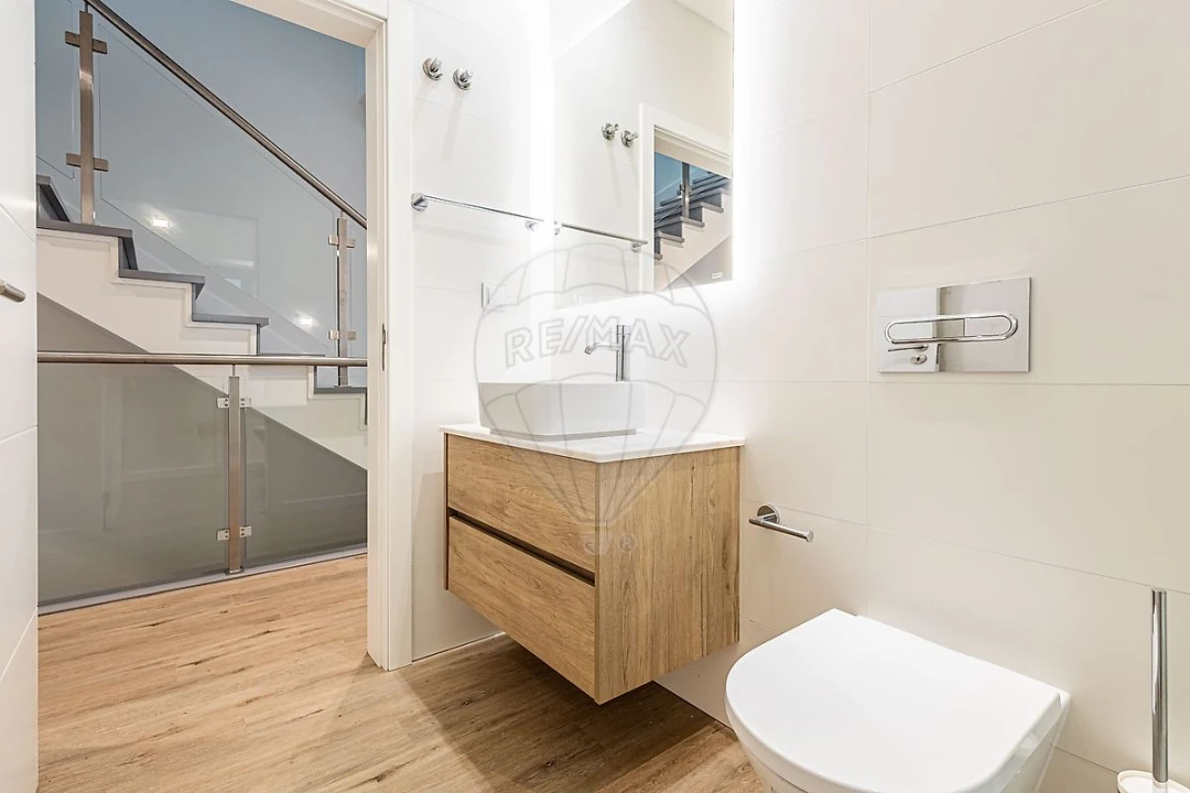 Moradia T4 para Venda em Aveiras de Cima Foto 15