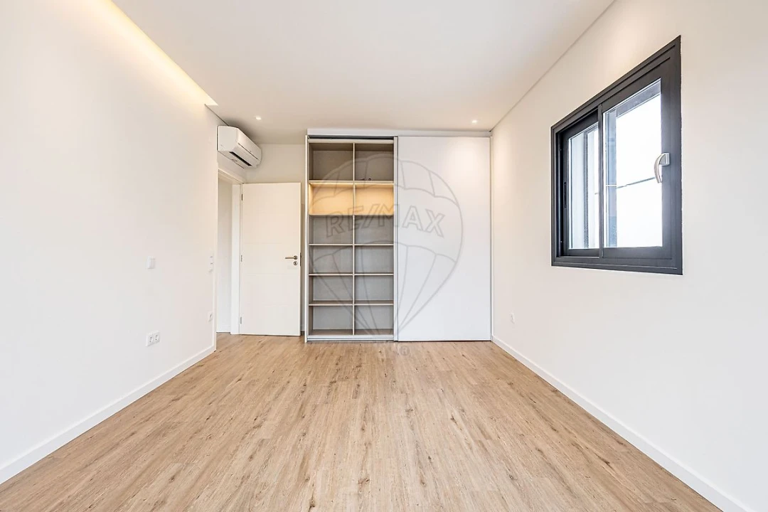 Moradia T4 para Venda em Aveiras de Cima Foto 20