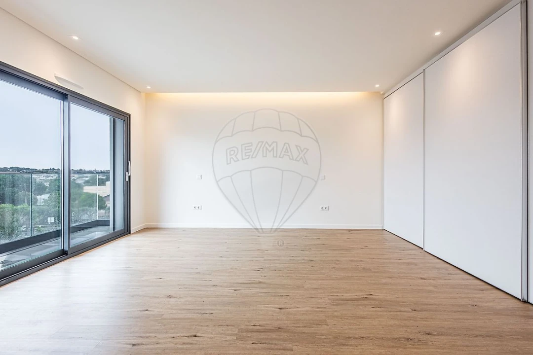 Moradia T4 para Venda em Aveiras de Cima Foto 29