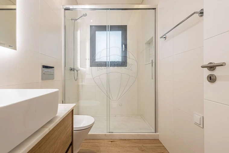 Moradia T4 para Venda em Aveiras de Cima Foto 17