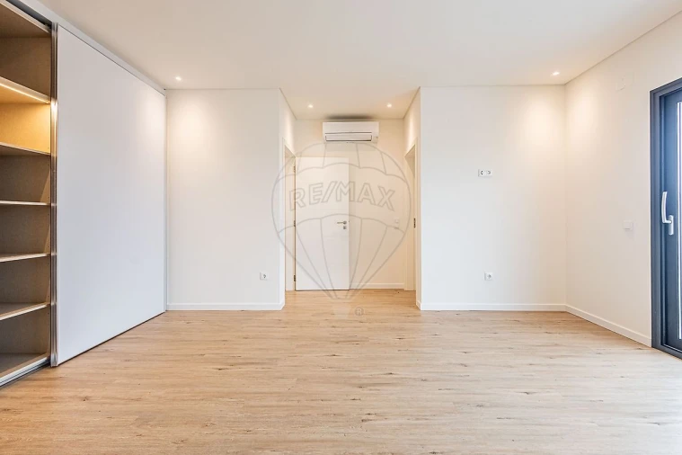 Moradia T4 para Venda em Aveiras de Cima Foto 26