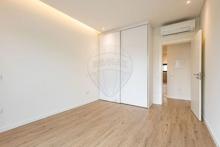 Moradia T4 para Venda em Aveiras de Cima Foto 32