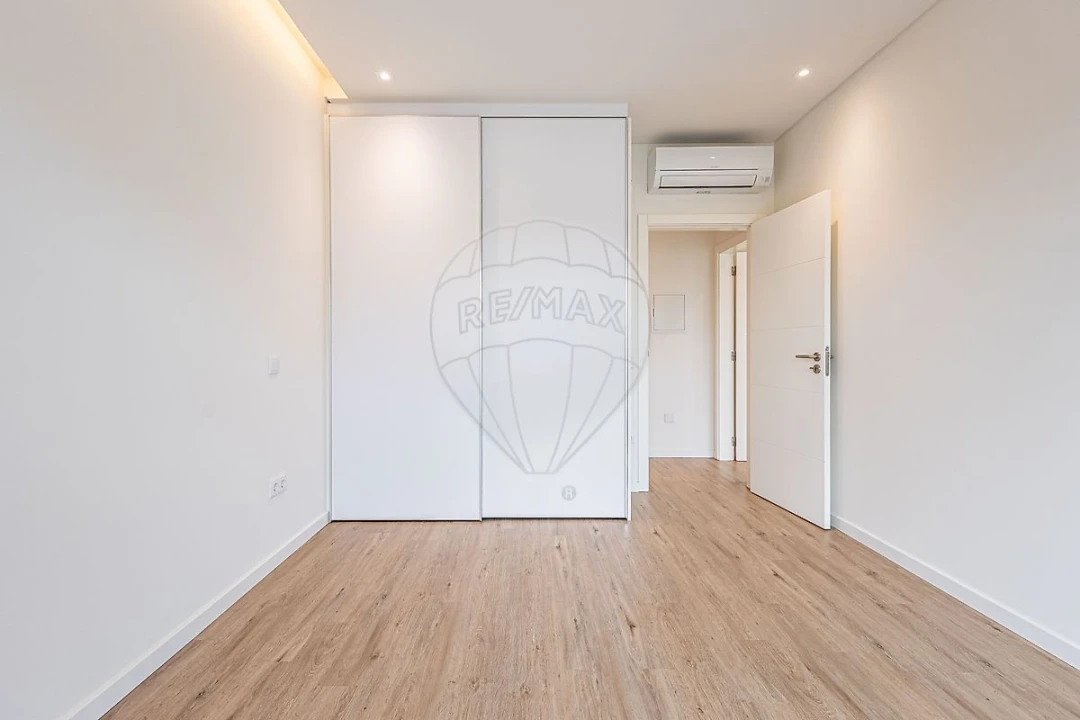 Moradia T4 para Venda em Aveiras de Cima Foto 36