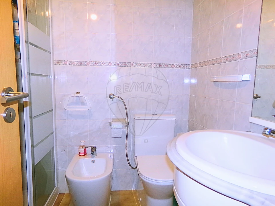 Apartamento T2 para Venda em Santo Antonio da Charneca Foto 2