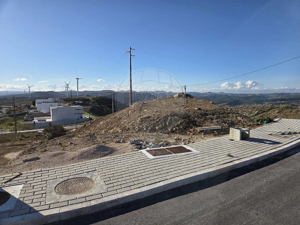 Terreno para Venda em Vialonga Foto 1