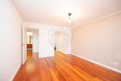 Apartamento T3 para Arrendamento em Belém