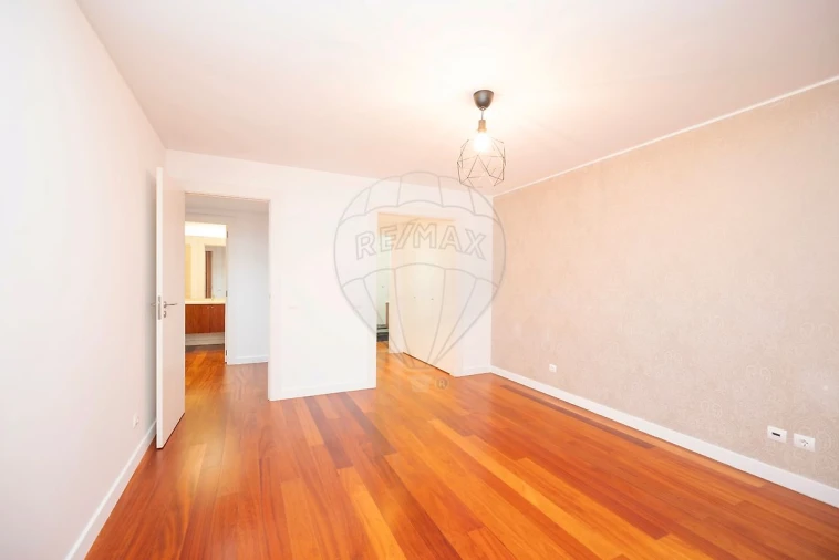 Apartamento T3 para Arrendamento em Belém Foto 38