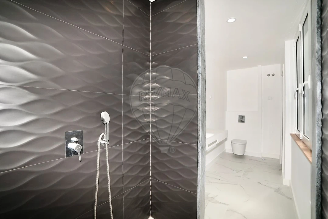 Apartamento T3 para Venda em Santo António Foto 21