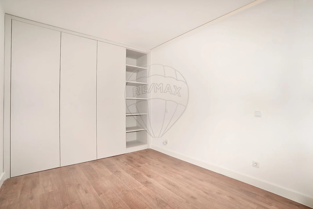 Apartamento T3 para Venda em Santo António Foto 27