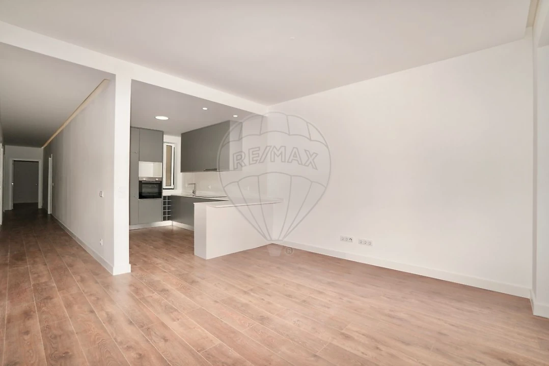 Apartamento T3 para Venda em Santo António Foto 11