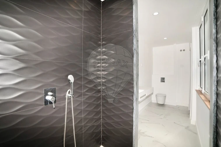 Apartamento T3 para Venda em Santo António Foto 21