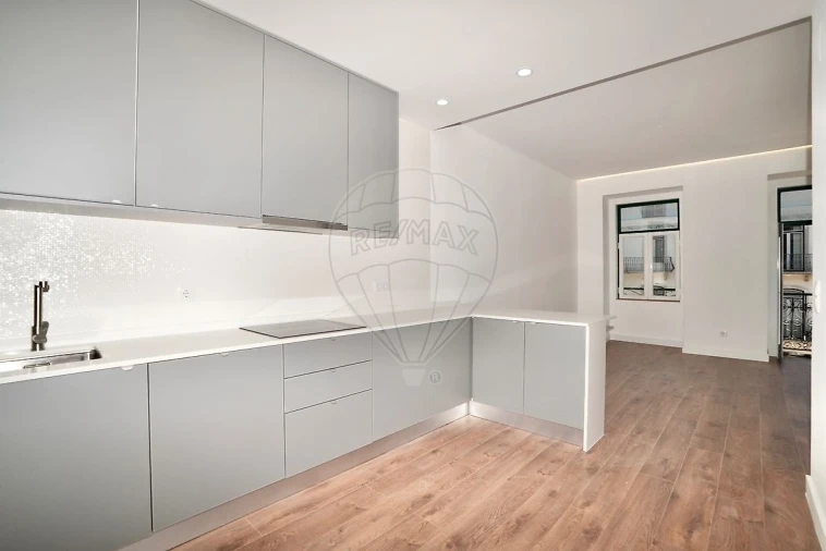 Apartamento T3 para Venda em Santo António Foto 10