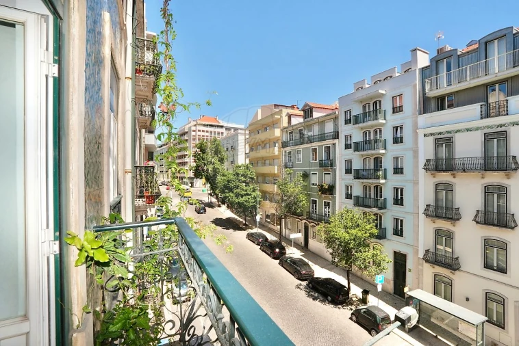 Apartamento T3 para Venda em Santo António Foto 5