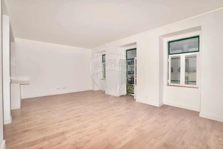 Apartamento T3 para Venda em Santo António Foto 4