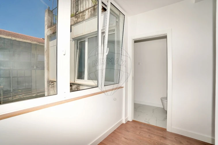 Apartamento T3 para Venda em Santo António Foto 19