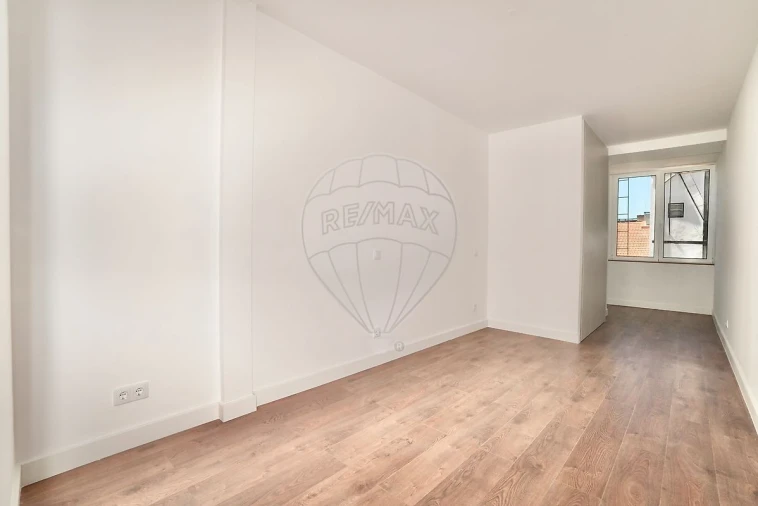 Apartamento T3 para Venda em Santo António Foto 22