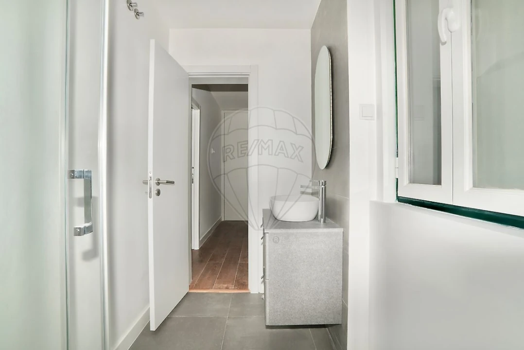 Apartamento T3 para Venda em Santo António Foto 30