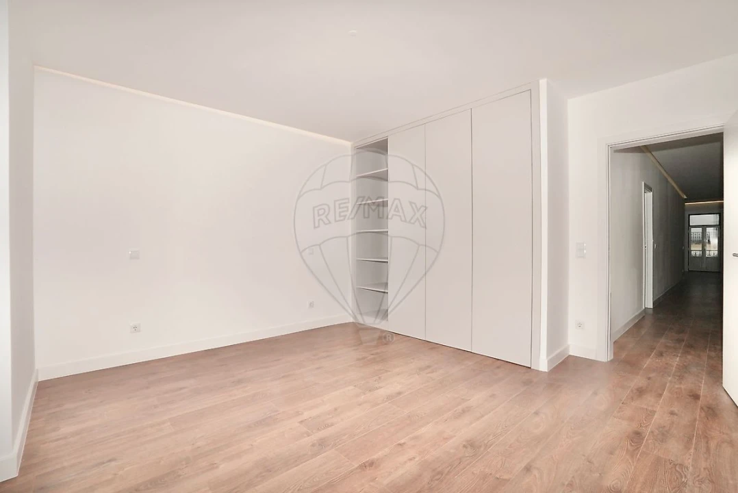 Apartamento T3 para Venda em Santo António Foto 16