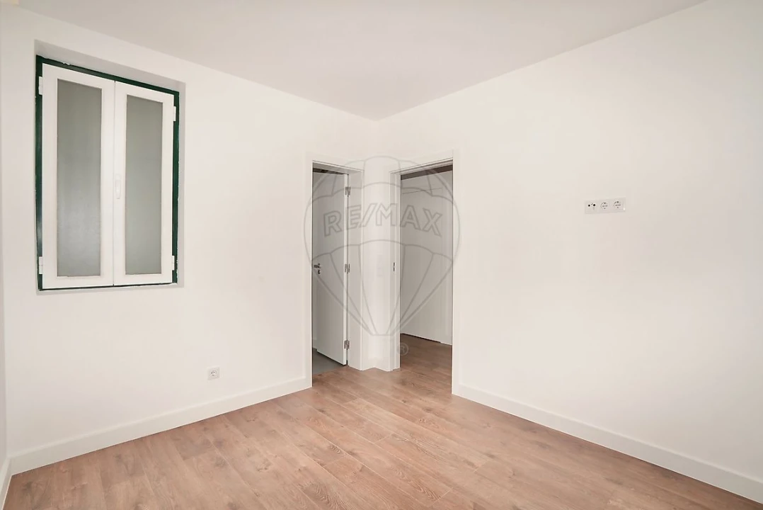 Apartamento T3 para Venda em Santo António Foto 28