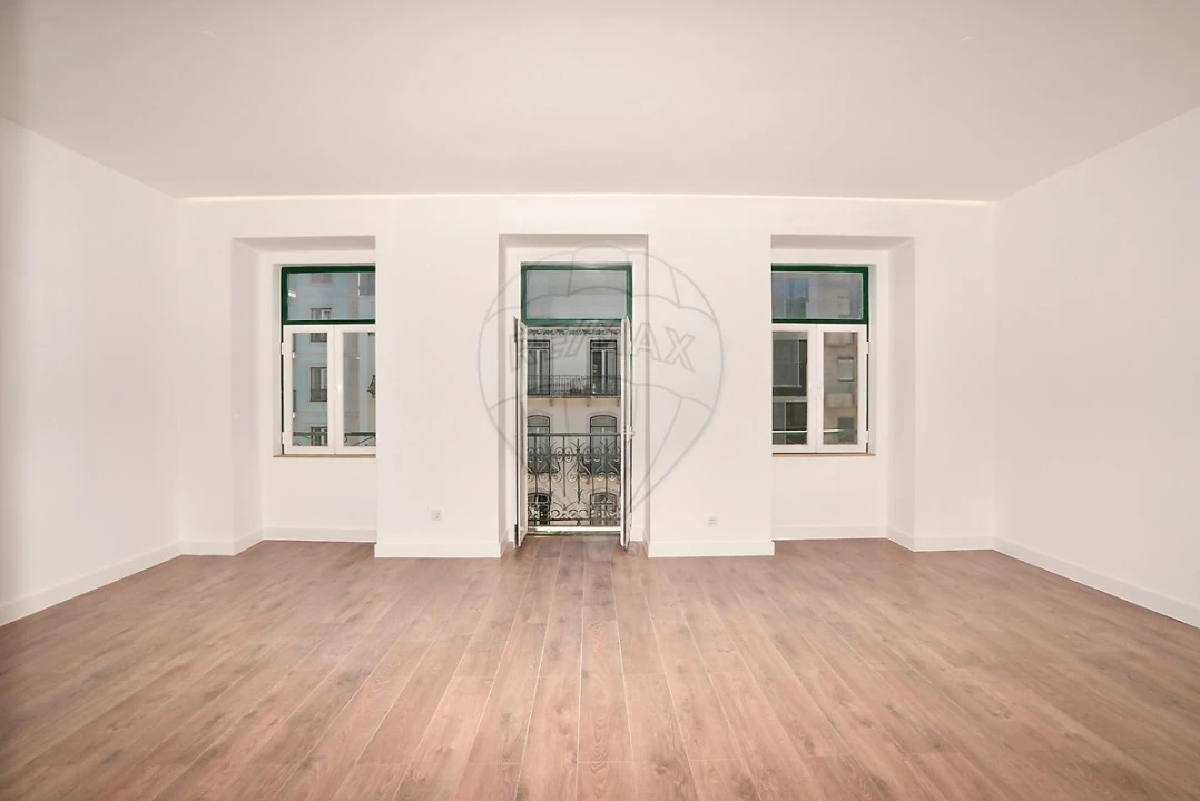 Apartamento T3 para Venda em Santo António Foto 3