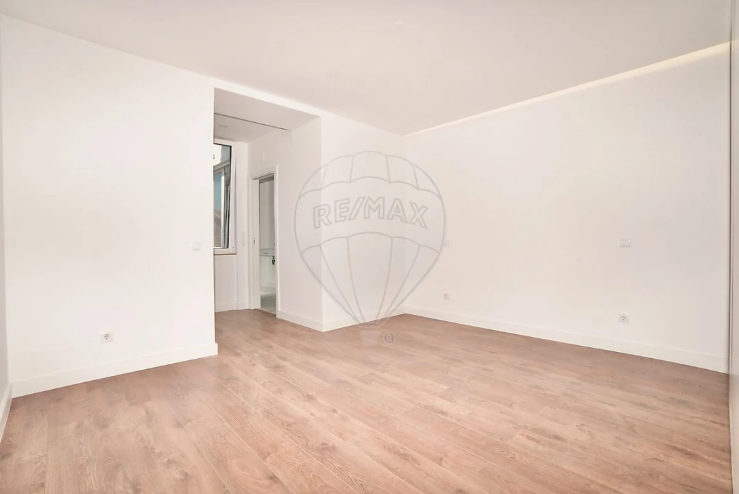 Apartamento T3 para Venda em Santo António Foto 15