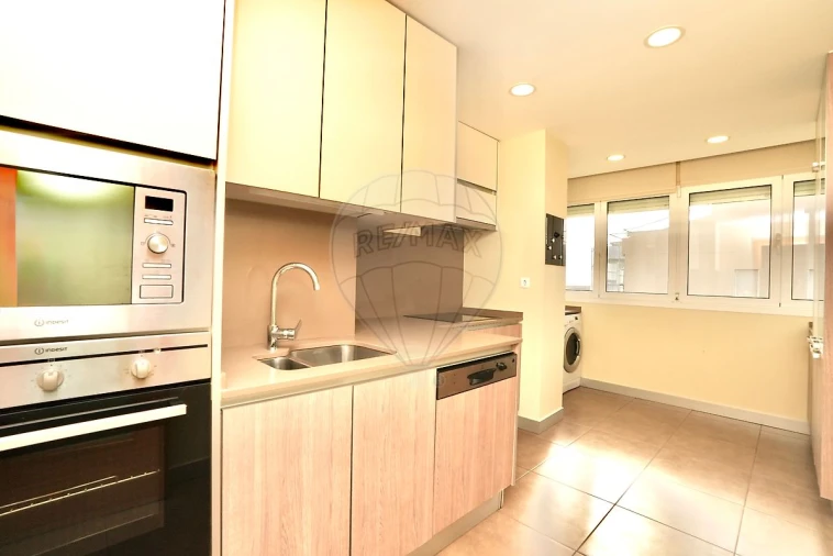 Apartamento T2 para Venda em Alverca do Ribatejo e Sobralinho Foto 3