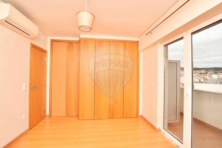 Apartamento T2 para Venda em Alverca do Ribatejo e Sobralinho Foto 8