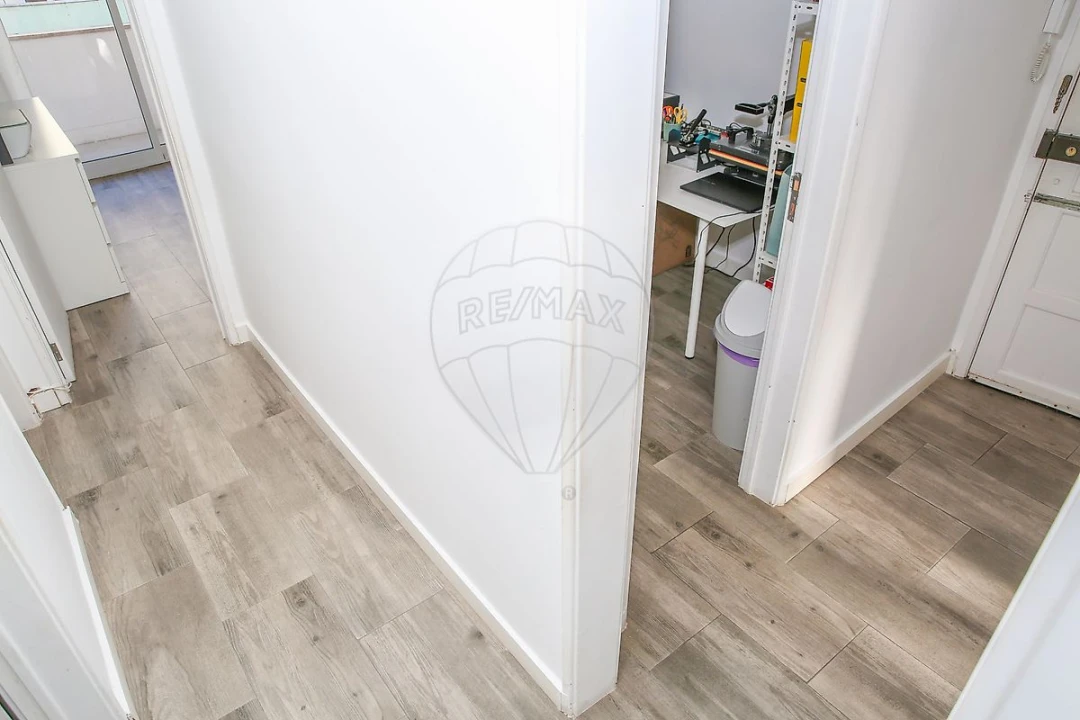 Apartamento T2 para Venda em Queluz e Belas Foto 19