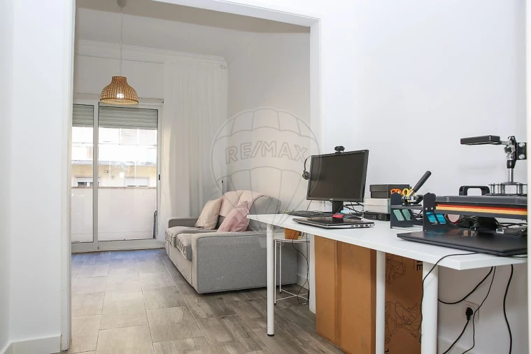 Apartamento T2 para Venda em Queluz e Belas Foto 11