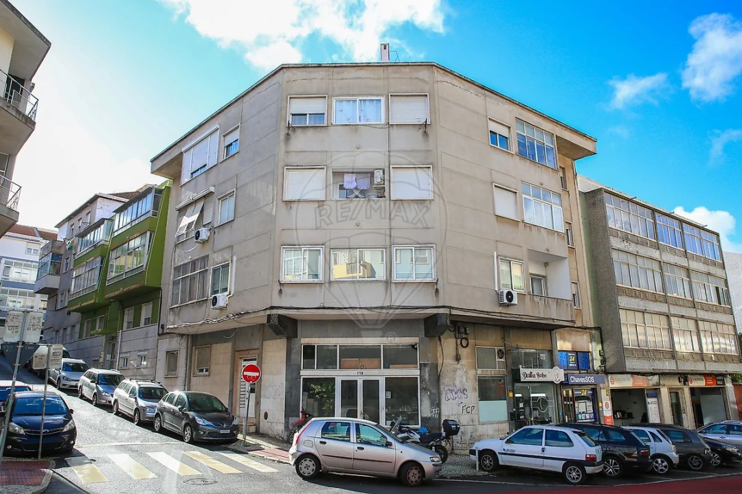 Apartamento T2 para Venda em Queluz e Belas Foto 21