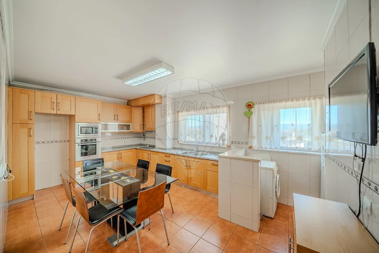 Apartamento T3 para Venda em Recardães e Espinhel