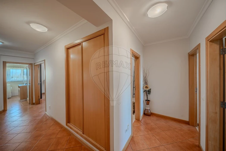 Apartamento T3 para Venda em Recardães e Espinhel Foto 3
