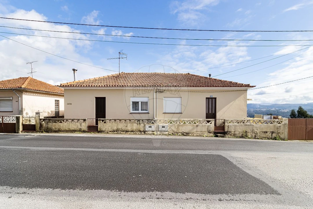 Moradia T5 para Venda em Vila de Cucujães Foto 1