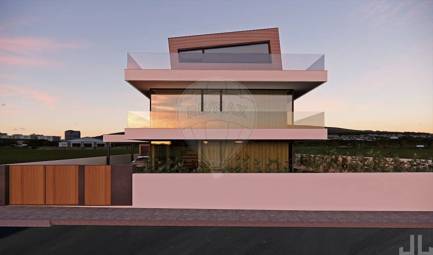 Moradia T4 para Venda em Arcozelo Foto 4