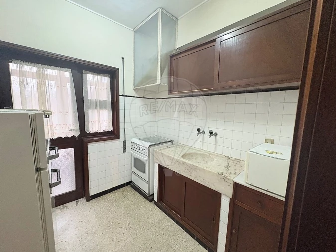 Apartamento T2 para Venda em Espinho Foto 8