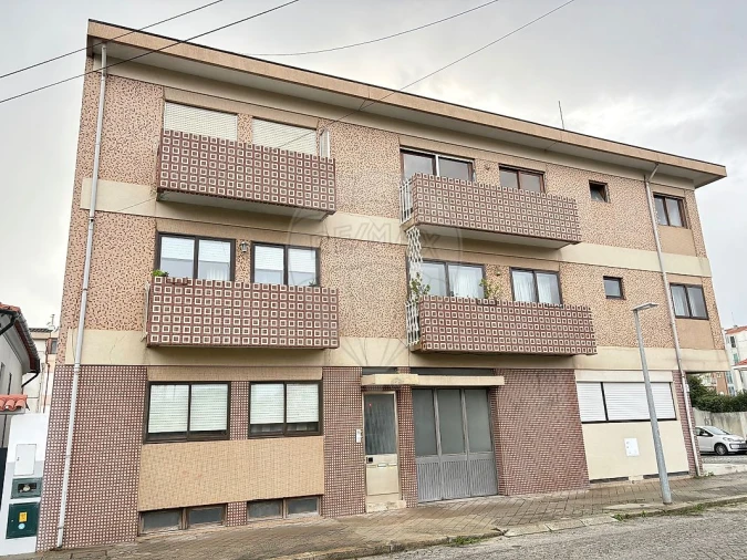 Apartamento T2 para Venda em Espinho Foto 13