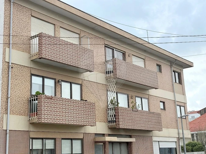 Apartamento T2 para Venda em Espinho Foto 1