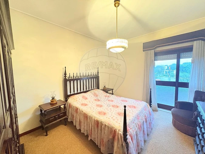 Apartamento T2 para Venda em Espinho Foto 6