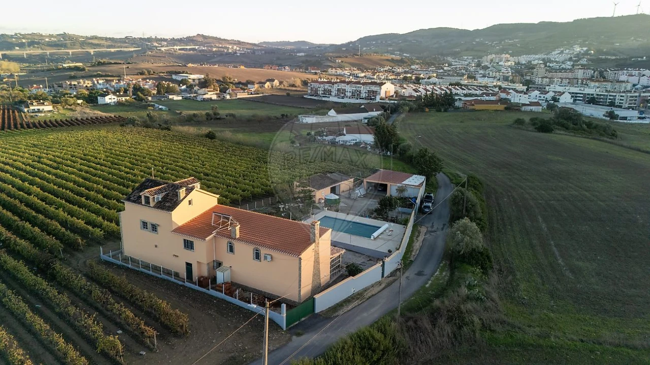 Moradia T3 para Venda em Arruda dos Vinhos Foto 14