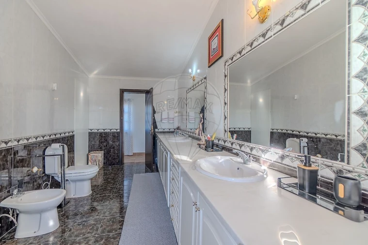 Moradia T3 para Venda em Arruda dos Vinhos Foto 31