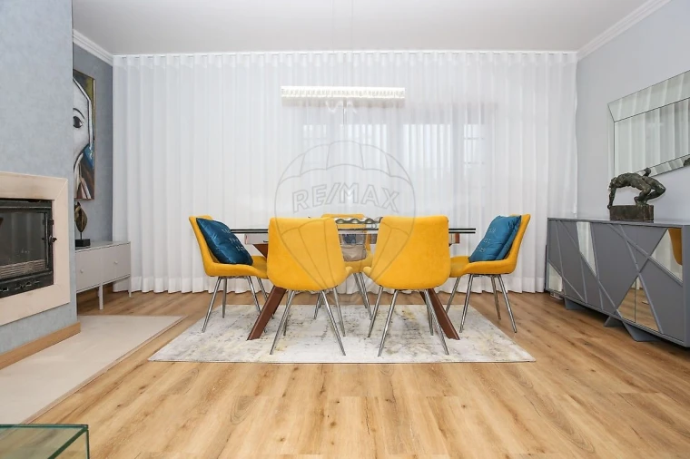 Apartamento T2 para Venda em Carregado e Cadafais Foto 3