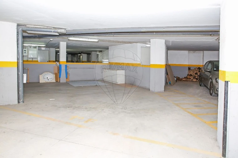 Apartamento T2 para Venda em Carregado e Cadafais Foto 21