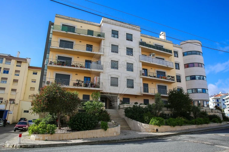 Apartamento T2 para Venda em Carregado e Cadafais