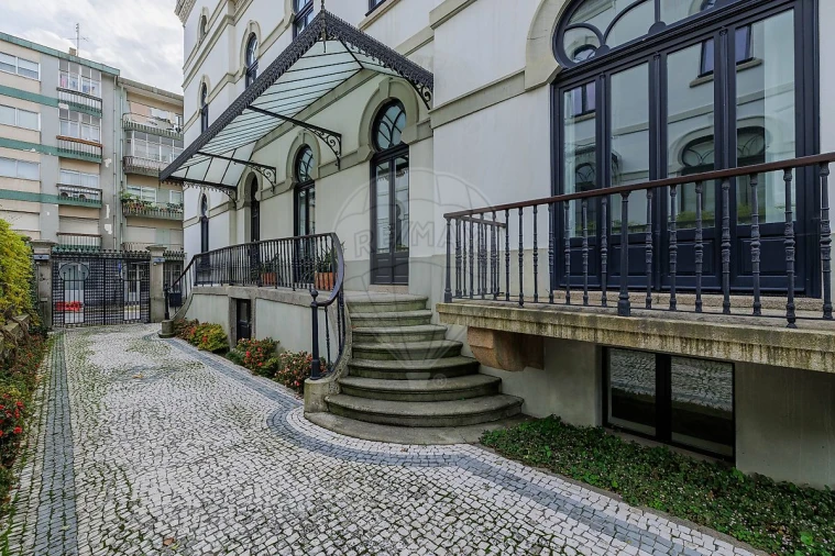 Prédio para Venda em Cedofeita, Santo Ildefonso, Sé, Miragaia, São Nicolau e Vitória Foto 4