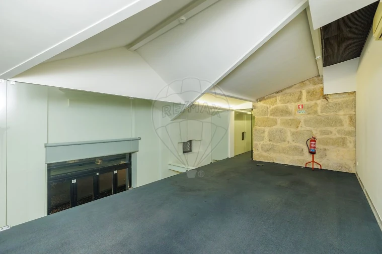 Prédio para Venda em Cedofeita, Santo Ildefonso, Sé, Miragaia, São Nicolau e Vitória Foto 48