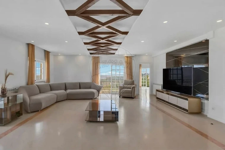 Moradia T9 para Venda em Alhandra, São João dos Montes e Calhandriz Foto 3