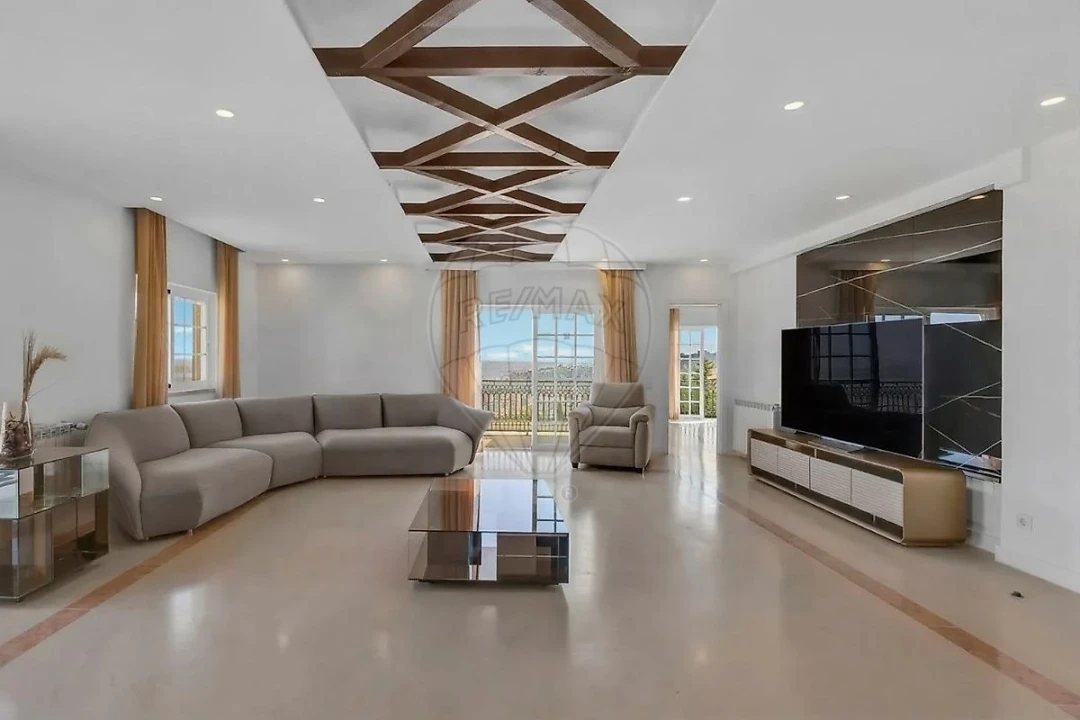 Moradia T9 para Venda em Alhandra, São João dos Montes e Calhandriz Foto 3