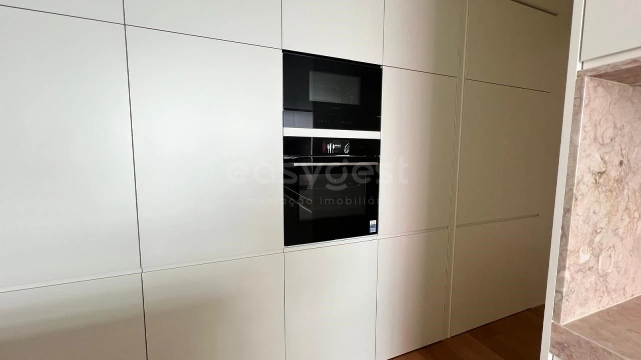 Moradia T4 para Venda em Alcantara Foto 12